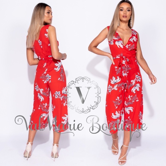 Red floral culotte jumpsuit - Picture 4 of 5